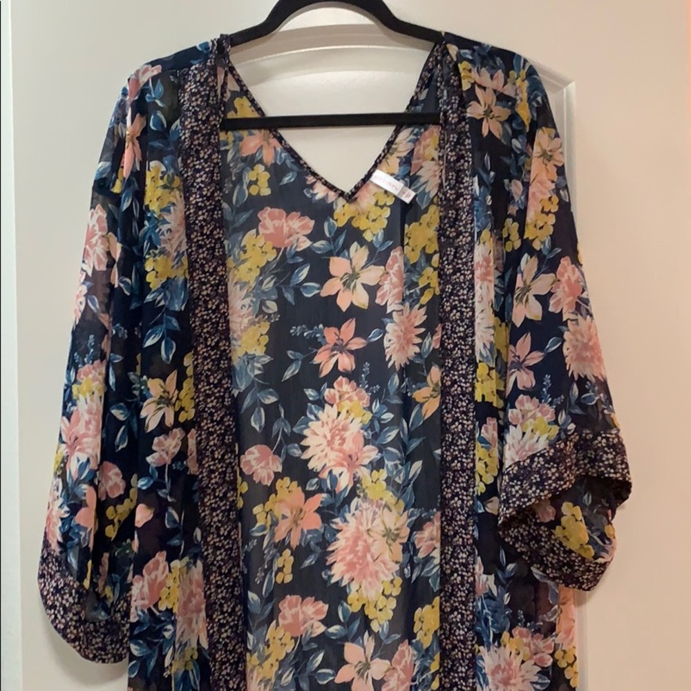 Xhiliration kimono